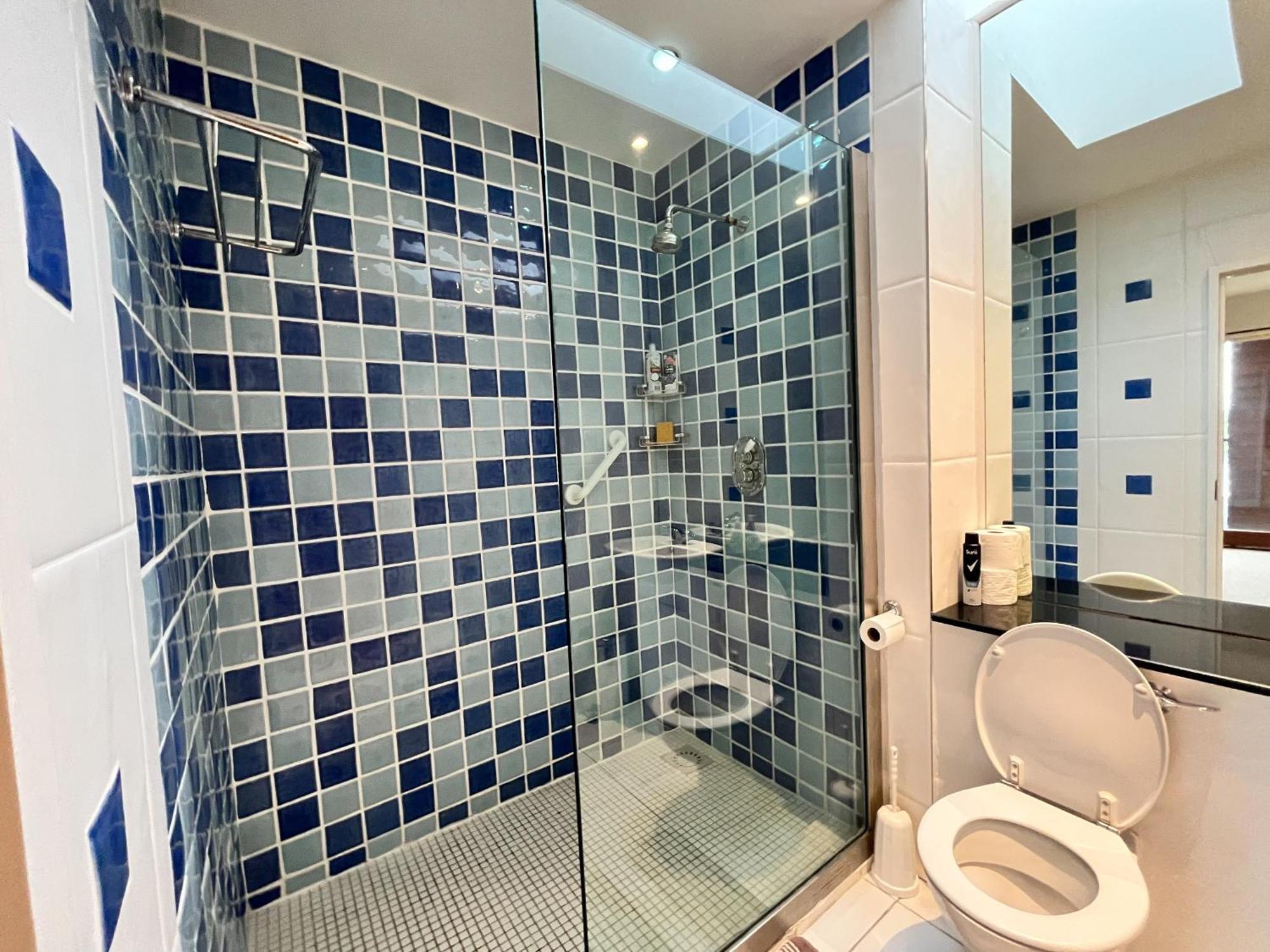 Sea Haven - My Tranquil Costal Retreat - Commanding Views Villa Youghal