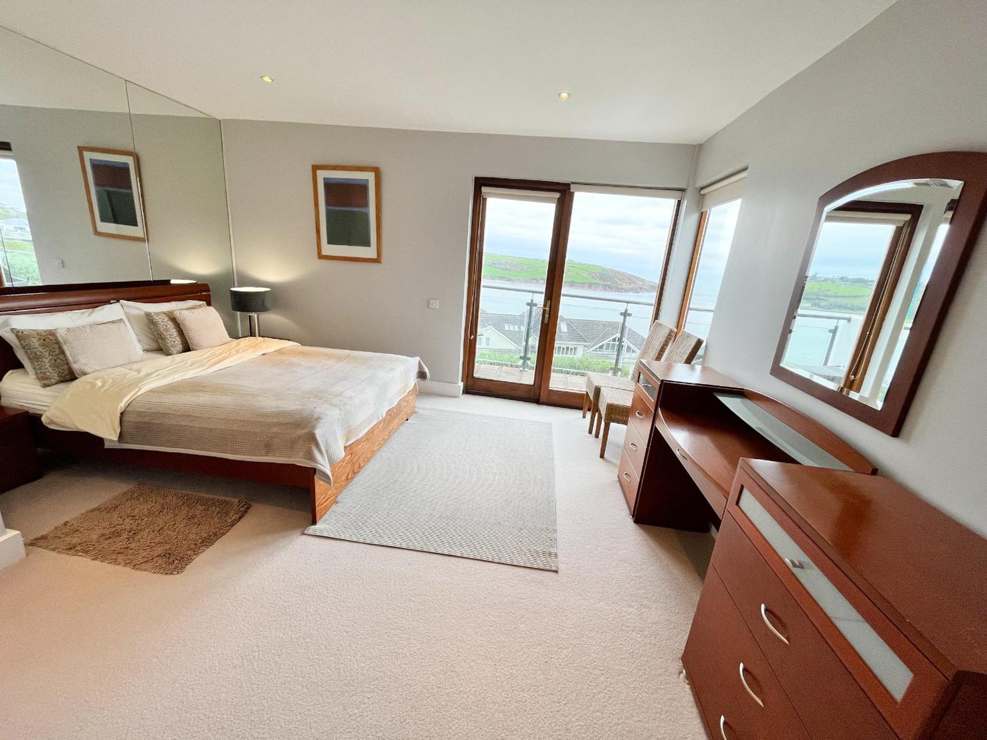 Sea Haven - My Tranquil Costal Retreat - Commanding Views Youghal